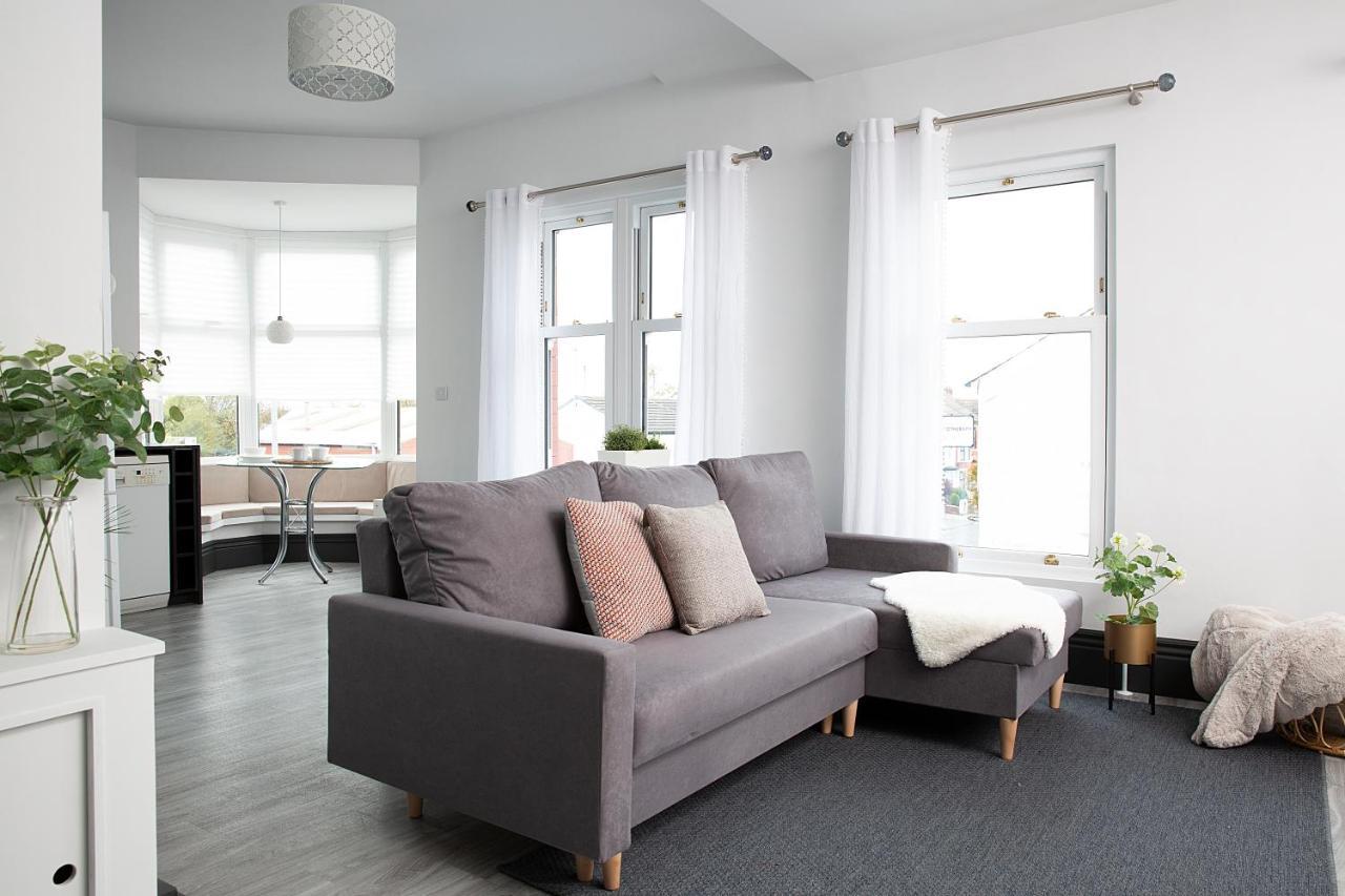 Beautiful First Floor Apartment Poulton-le-Fylde Exterior foto
